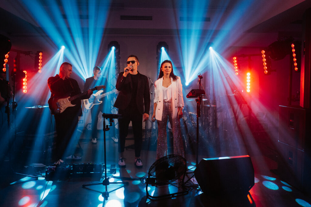 Aidas Sounds DJ paslaugos DJ renginiui DJ vestuvems Muzikos grupe